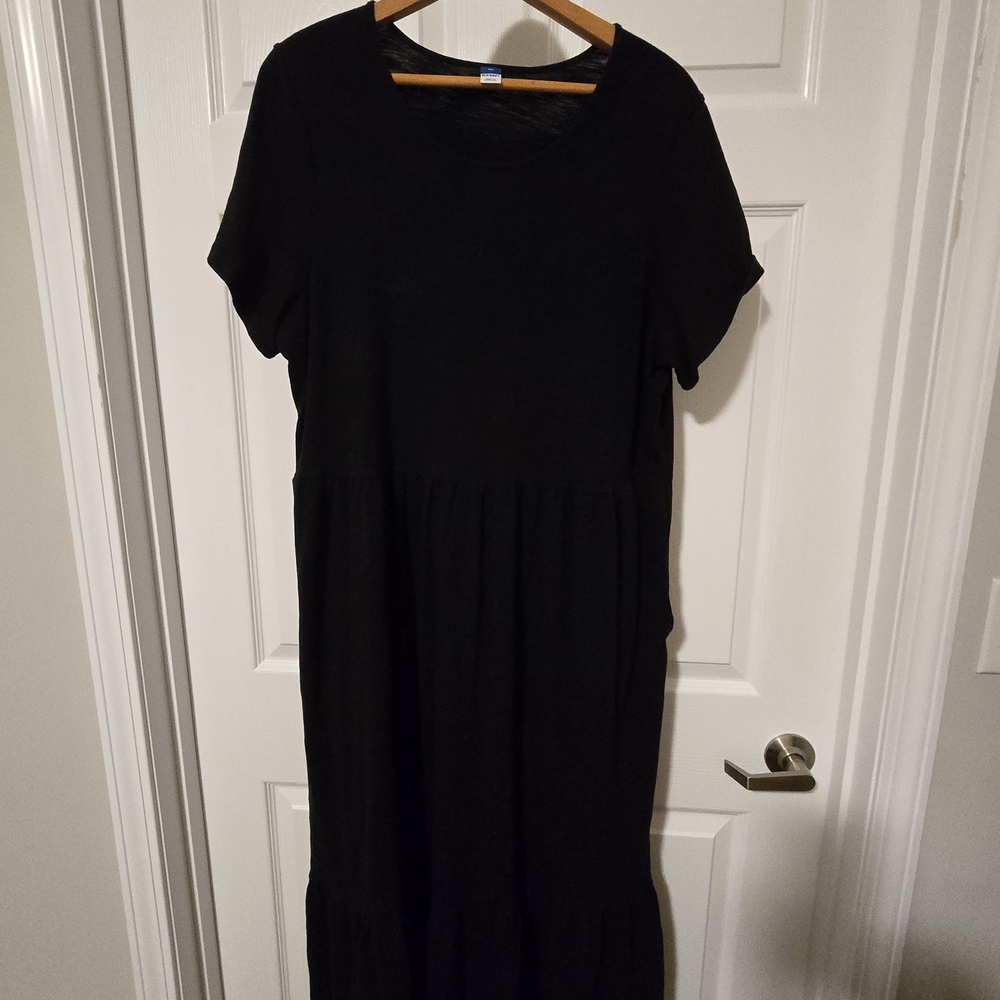 Old Navy Elegant Black Midi Dress